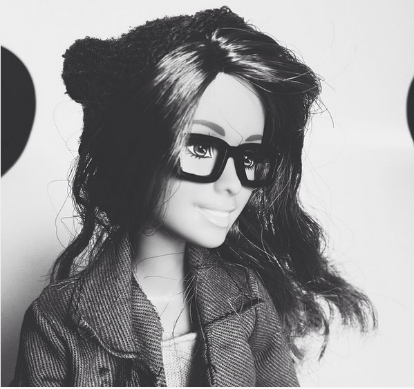 barbie hipster gafas pasta blanco negro